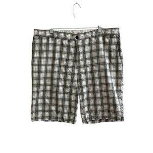 Dockers Men's Size 40 Flat Front 10" Inseam 100% Cotton Plaid Shorts Gray White